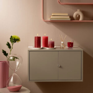 Bolsius Rustieke Kaarsen Giftset Fruit Splash Granaatappel – Geurkaars, Geurstokjes en 3 Kaarsenonderzetters - Afbeelding 2